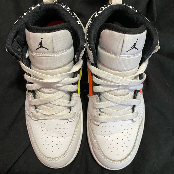 Air Jordan 1 Composition Notebook - Picture 3 of 6